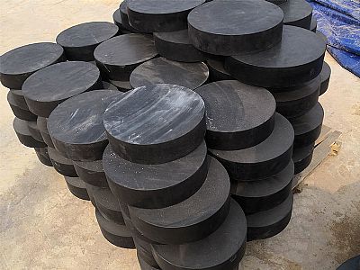 禄丰县板式橡胶支座由若干层橡胶片与薄钢板经加压硫化